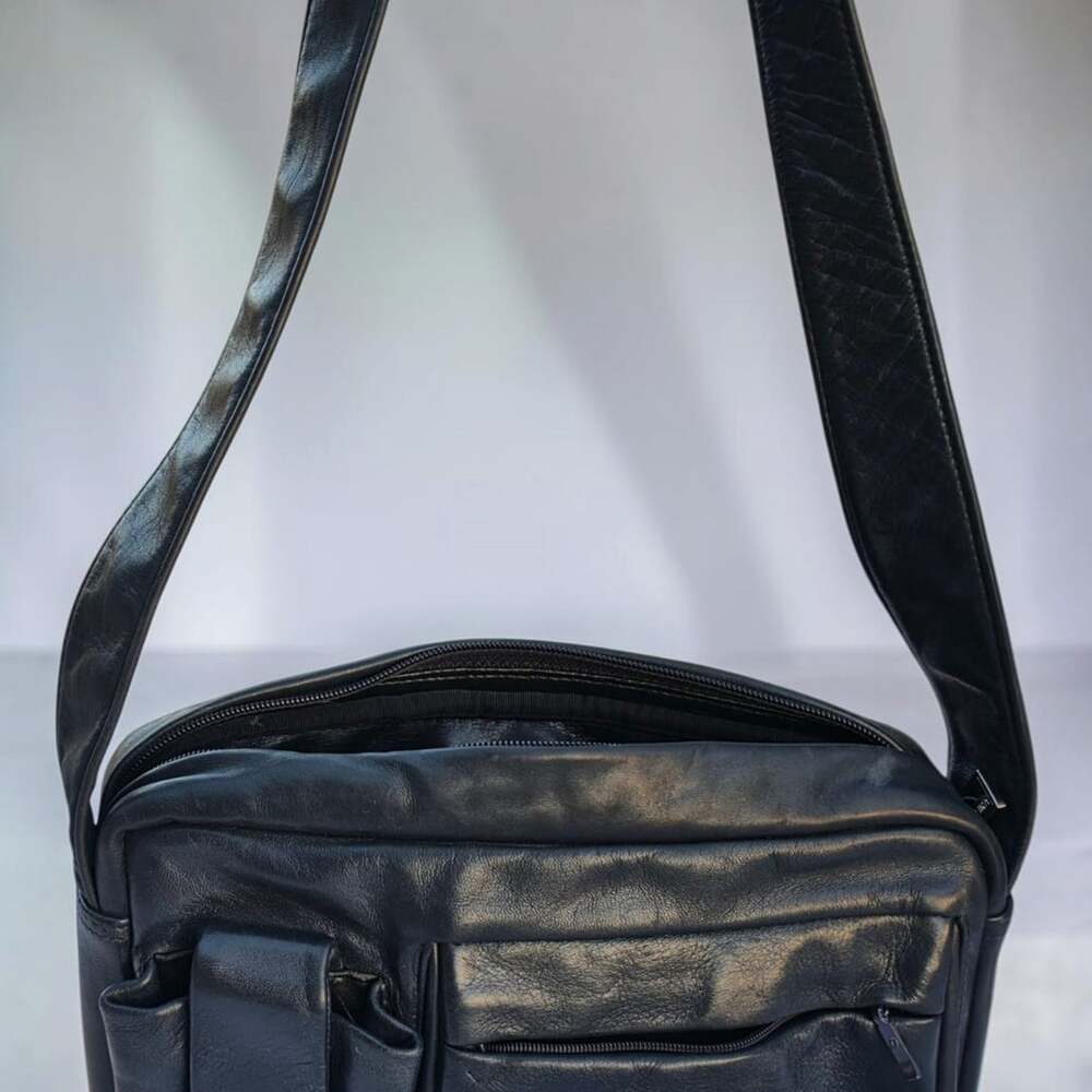 Perlina Navy Leather Crossbody Shoulder Bag Front Pocket